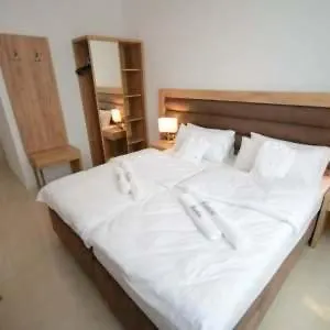 Zimmervermietung Mardino Hotel